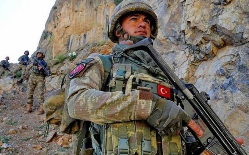 Türkiyə ordusundan ƏMƏLİYYAT - 5 terrorçu öldürüldü